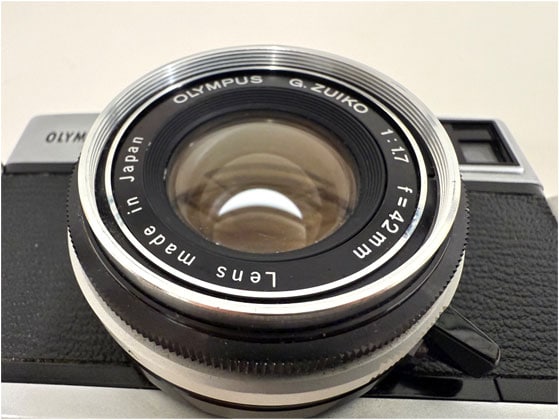Photo of the Olympus 35 SP's 42mm f/1.7 G. Zuiko lens